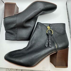 Franco Sarto Callahan black pebbled leather block heel zipper ankle boots 10